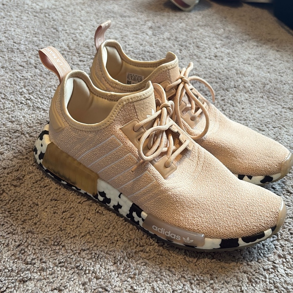 Adidas NMD_R1 Halo Blush Shoes sz 9.5